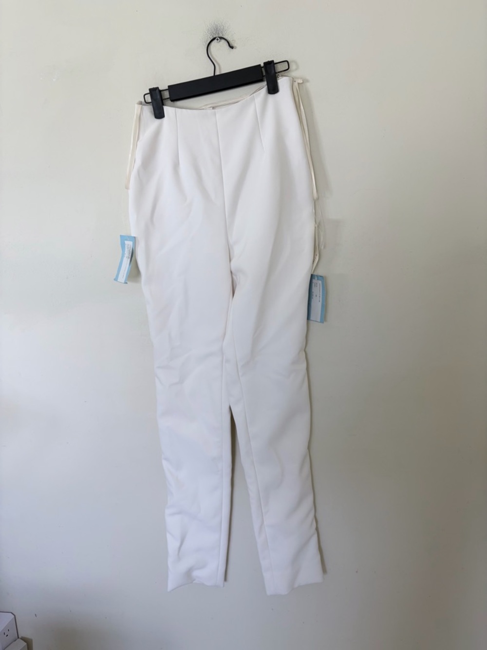 NWT MRSP$2000 Esperanza ivory dress pant size 2